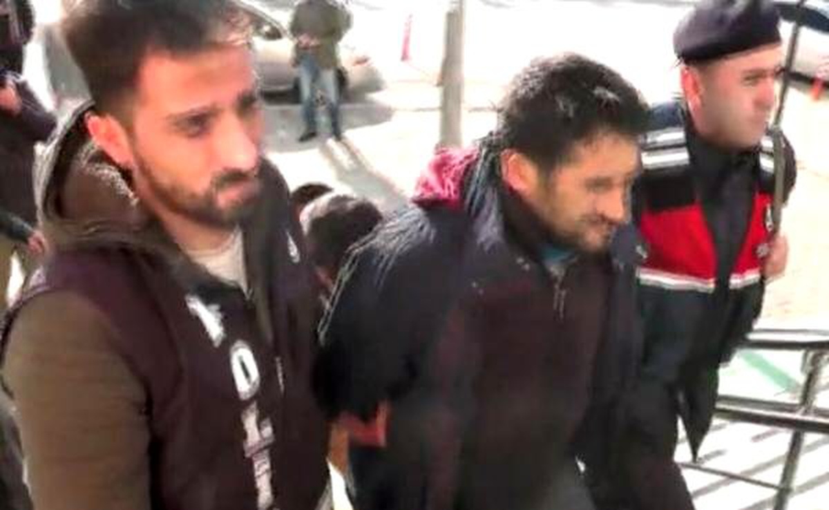 Tekne faciasında gözaltına alınan şüpheliler adliyede