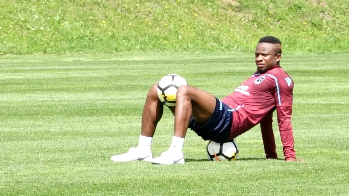 Trabzonspor, Ogenyi Onazi\'nin sözleşmesinin feshedildiğini açıkladı