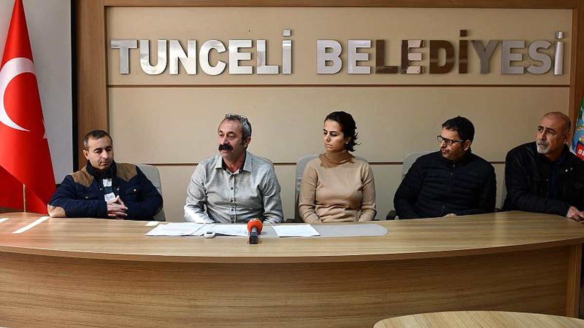 Tunceli Belediyesi\'ne haciz: "5 buçuk milyon civarındaki borç kayyuma aittir"