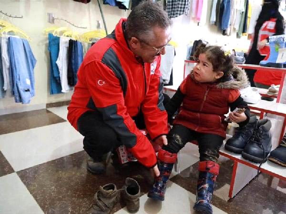 Türk Kızılayı, İdlib\'deki yardım çalışmalarını yerinde inceledi