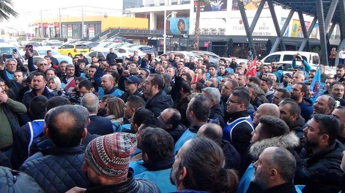 Türk Metal Sendikası\'ndan MESS\'e siyah çelenk
