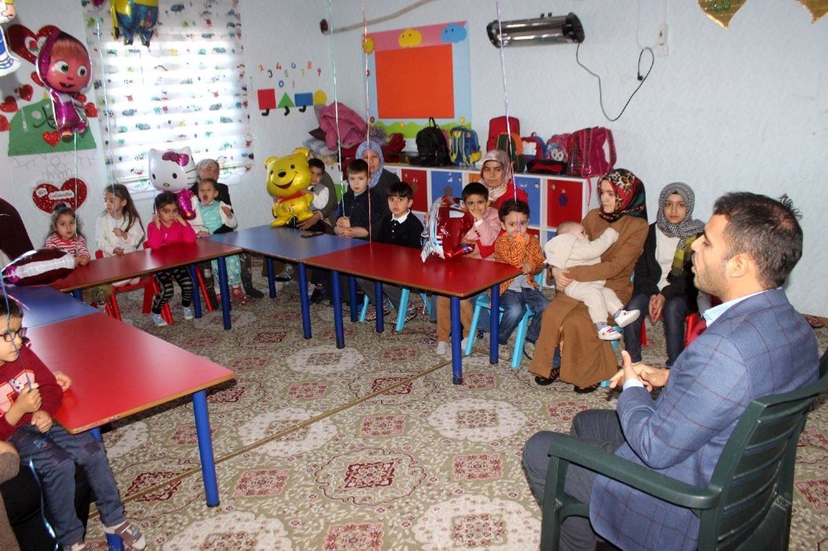 Yavuzeli\'nde miniklerin karne heyecanı
