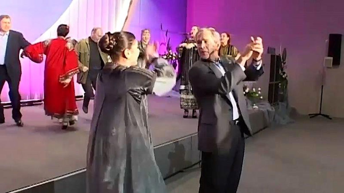 Yıllar sonra ortaya çıkan görüntüler: Putin ile Bush birlikte dans etti