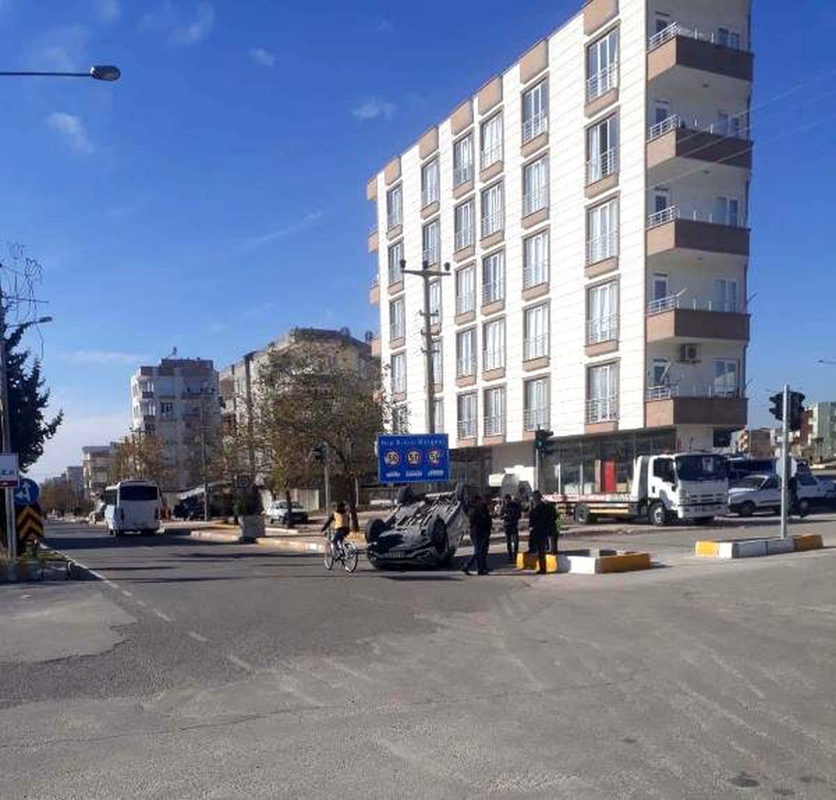 Adıyaman\'da otomobil takla attı: 2 yaralı