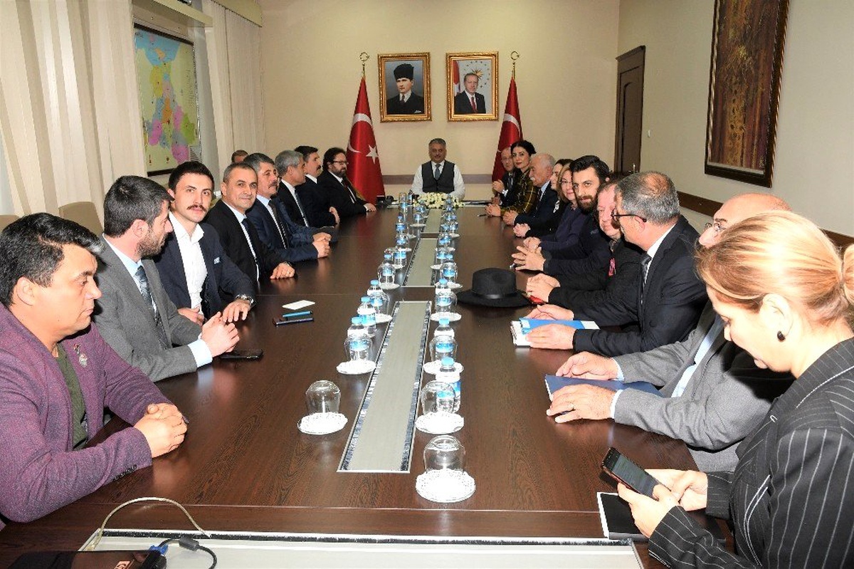 Balıkesir Kent Konseyi Vali Yazıcı\'yı ziyaret etti