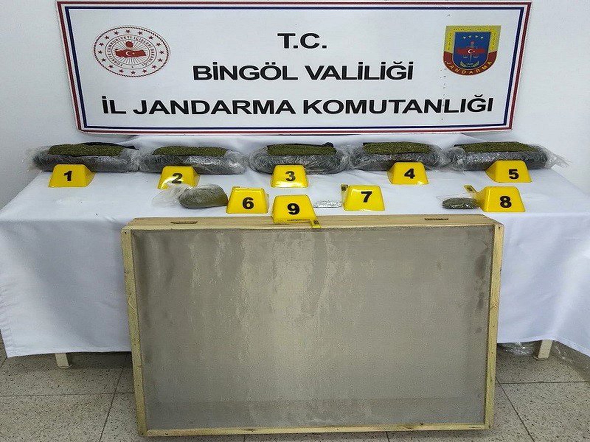 Bingöl\'de 5,5 kilo toz esrar ele geçirildi