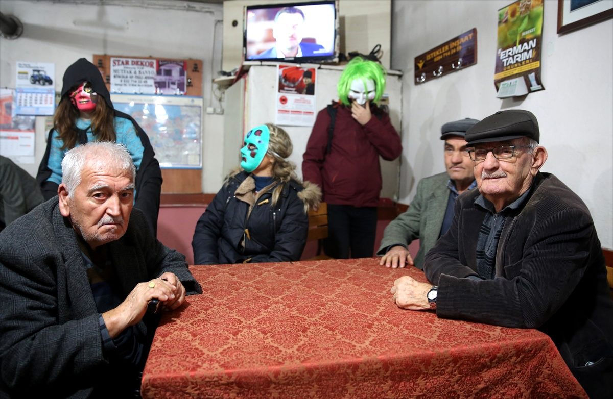 Bu köye "korkmak" için binlerce kişi geliyor