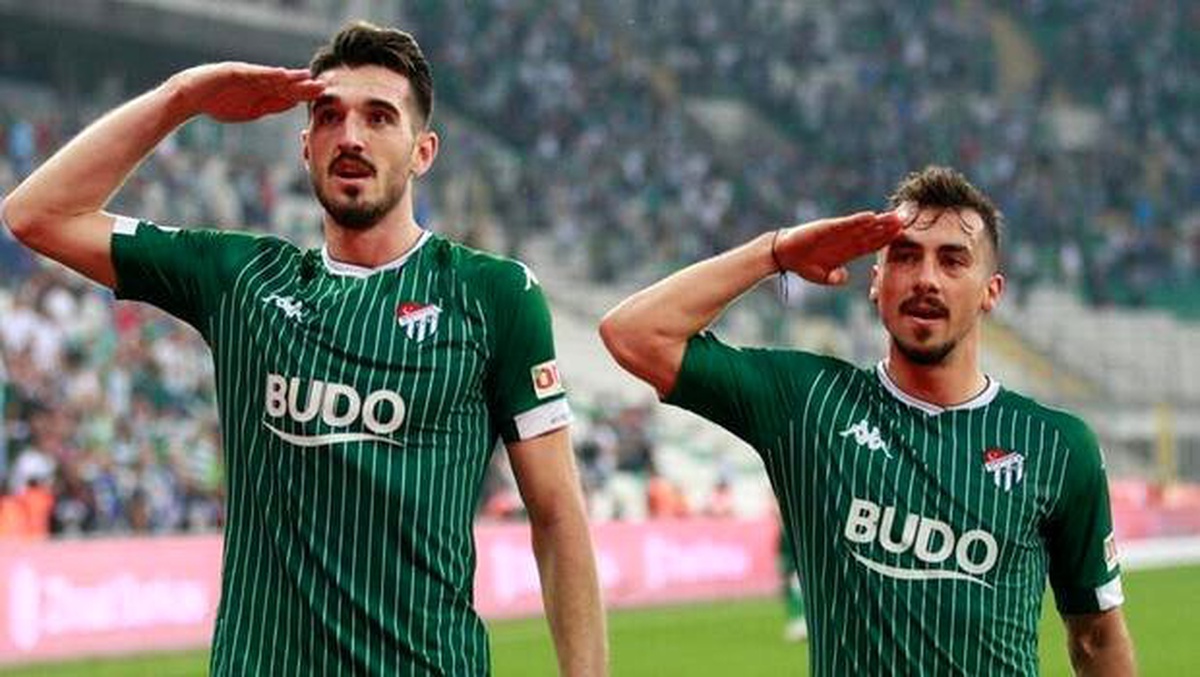 Bursaspor, Onurcan Piri ile yollarını ayırdı