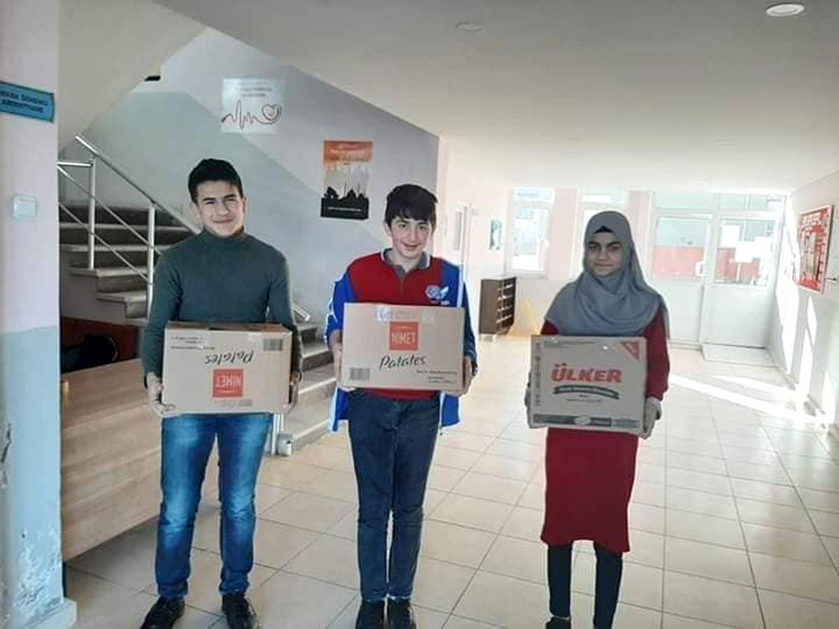 Çatalzeytin\'de öğrencilerden örnek davranış