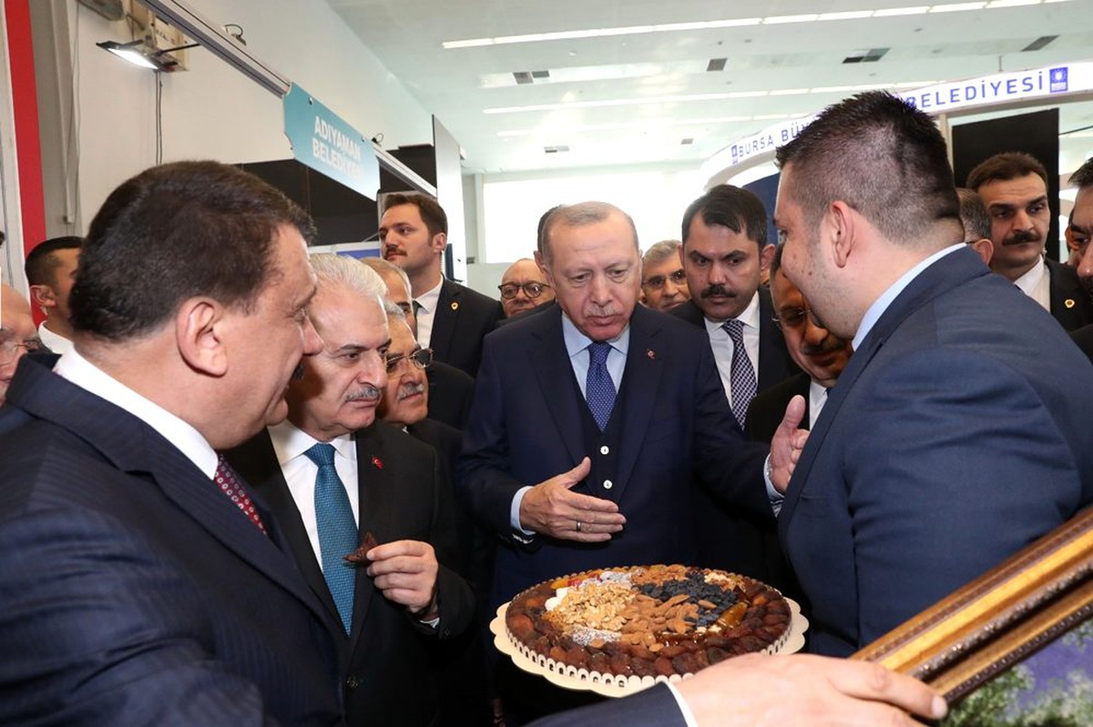 Cumhurbaşkanı Erdoğan, Malatya standını gezdi