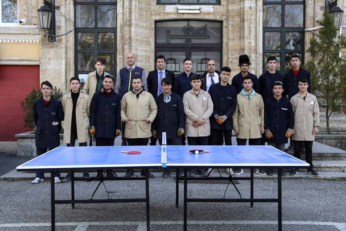Edirne\'de üretilen yerli tenis masaları okullara dağıtılacak