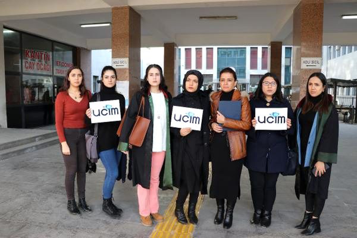 Eşini dövüp, çocuklarına istismarda bulunduğu iddia edilen sanığa tutuksuz yargılama