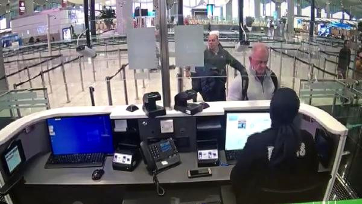 Eski CEO\'nun kaçışına yardım ettiği öne sürülen iki kişinin görüntüleri ortaya çıktı