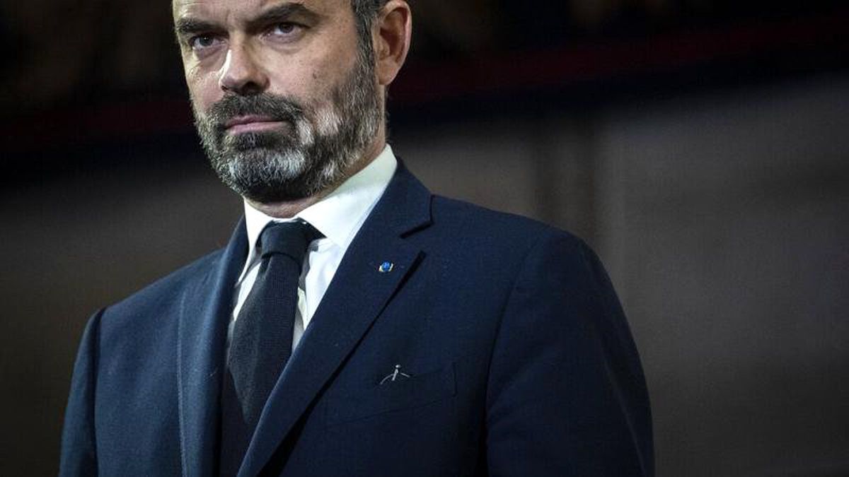 Fransa\'da Başbakan Edouard Philippe grevlere tepki gösterdi: \'Gereğinden fazla sürdü\'