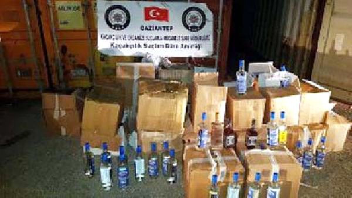 Gaziantep\'te kaçak içki ve sigara operasyonu: 3 gözaltı