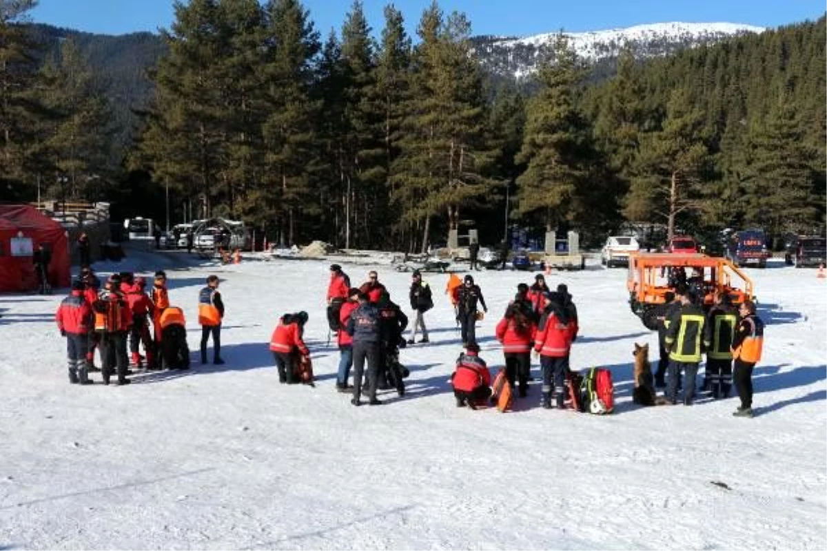 Ilgaz Yıldıztepe Kayak Merkezi\'nde kurtarma tatbikatı