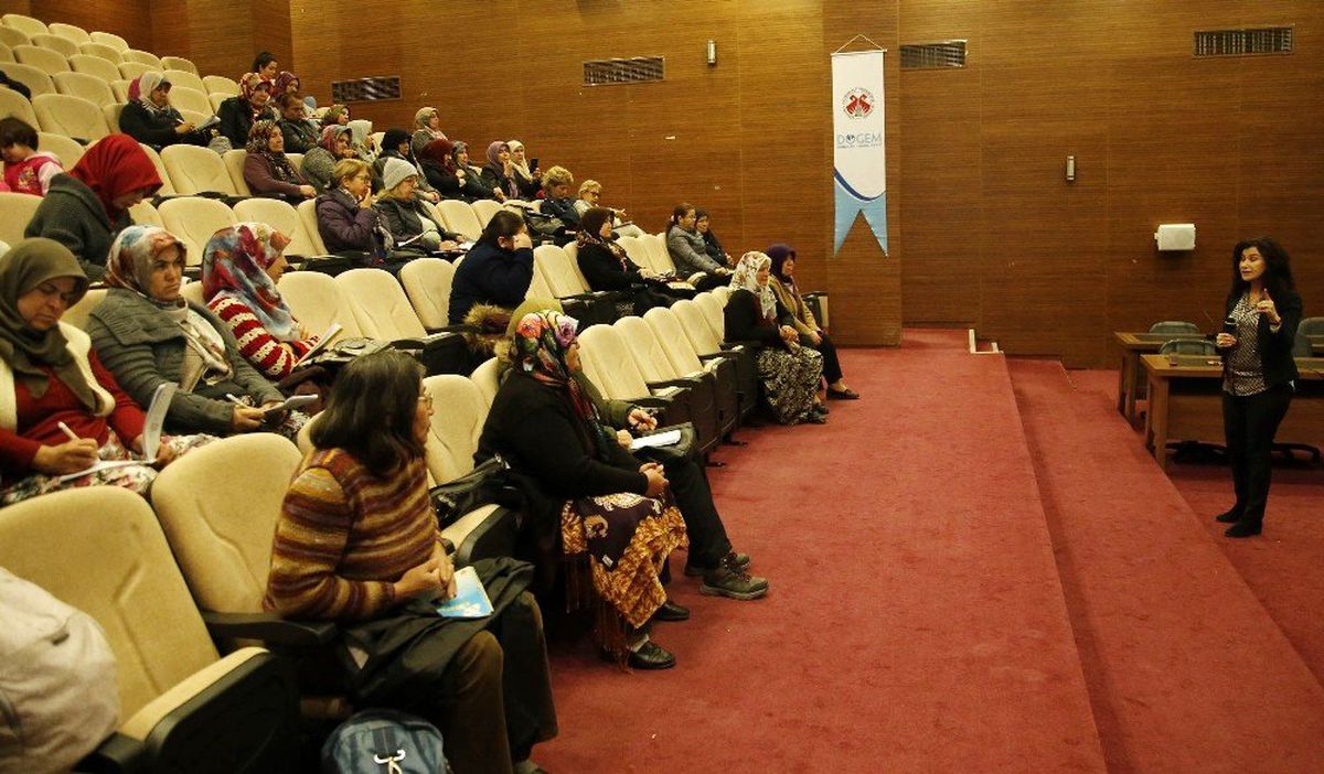 Kadın Çiftçi Akademisi\'nde eğitim devam ediyor