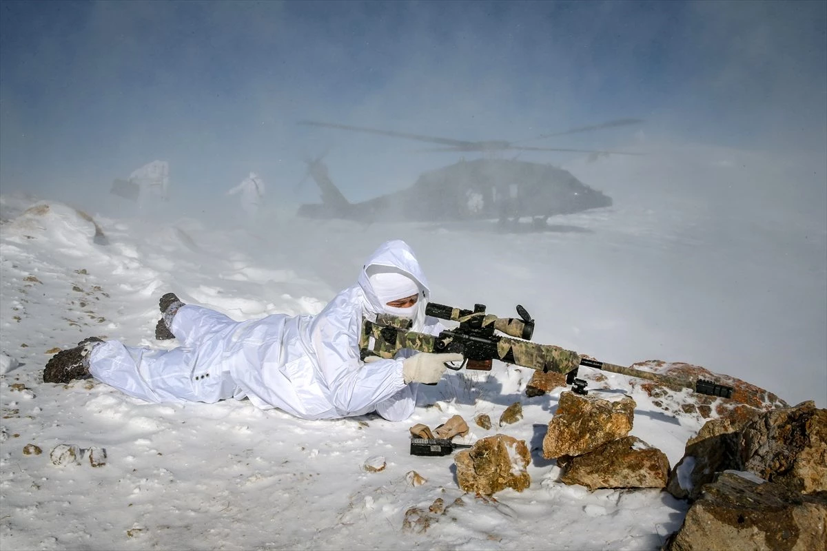 Karla kaplı dağlarda PKK\'ya dondurucu darbe