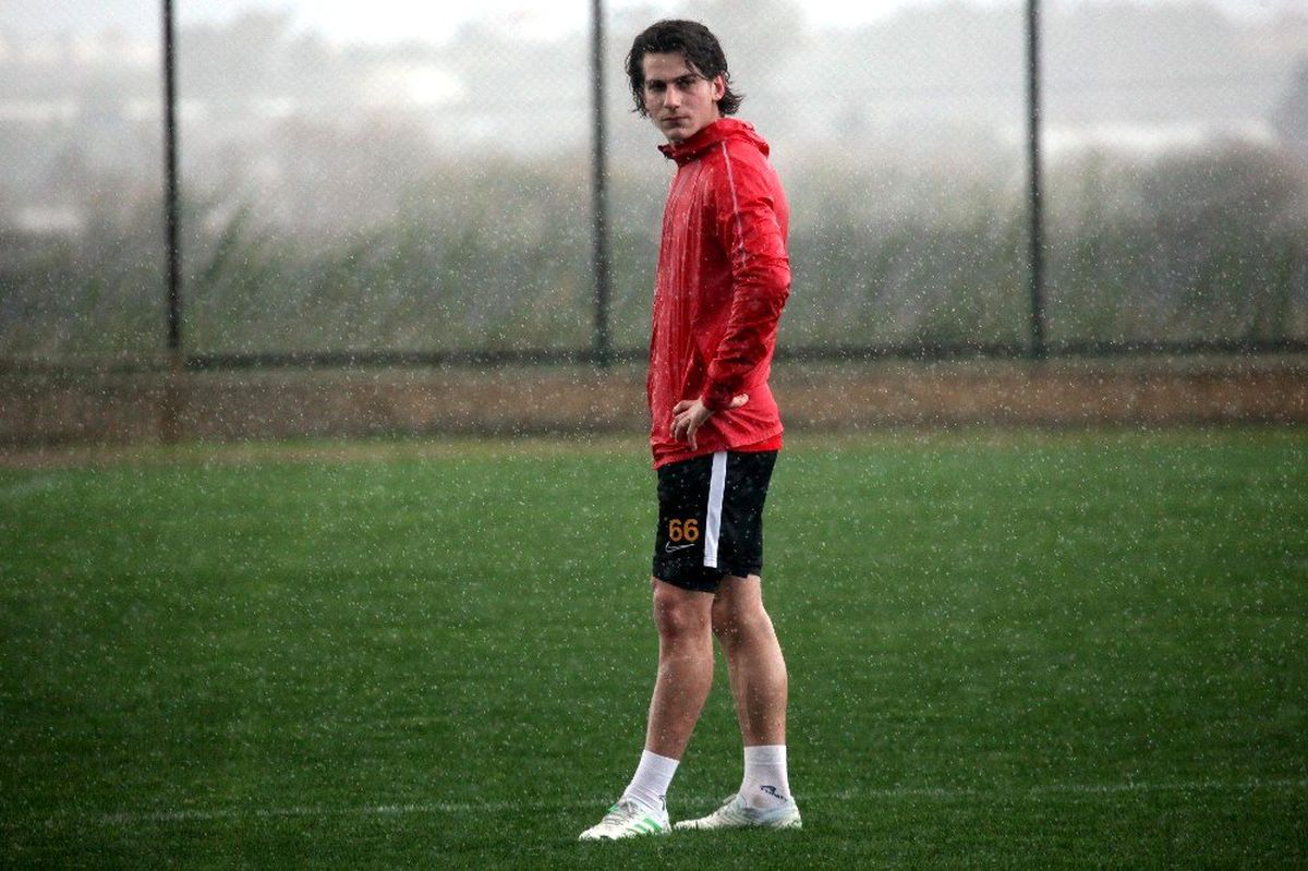 Kayserispor\'a yeni stoper