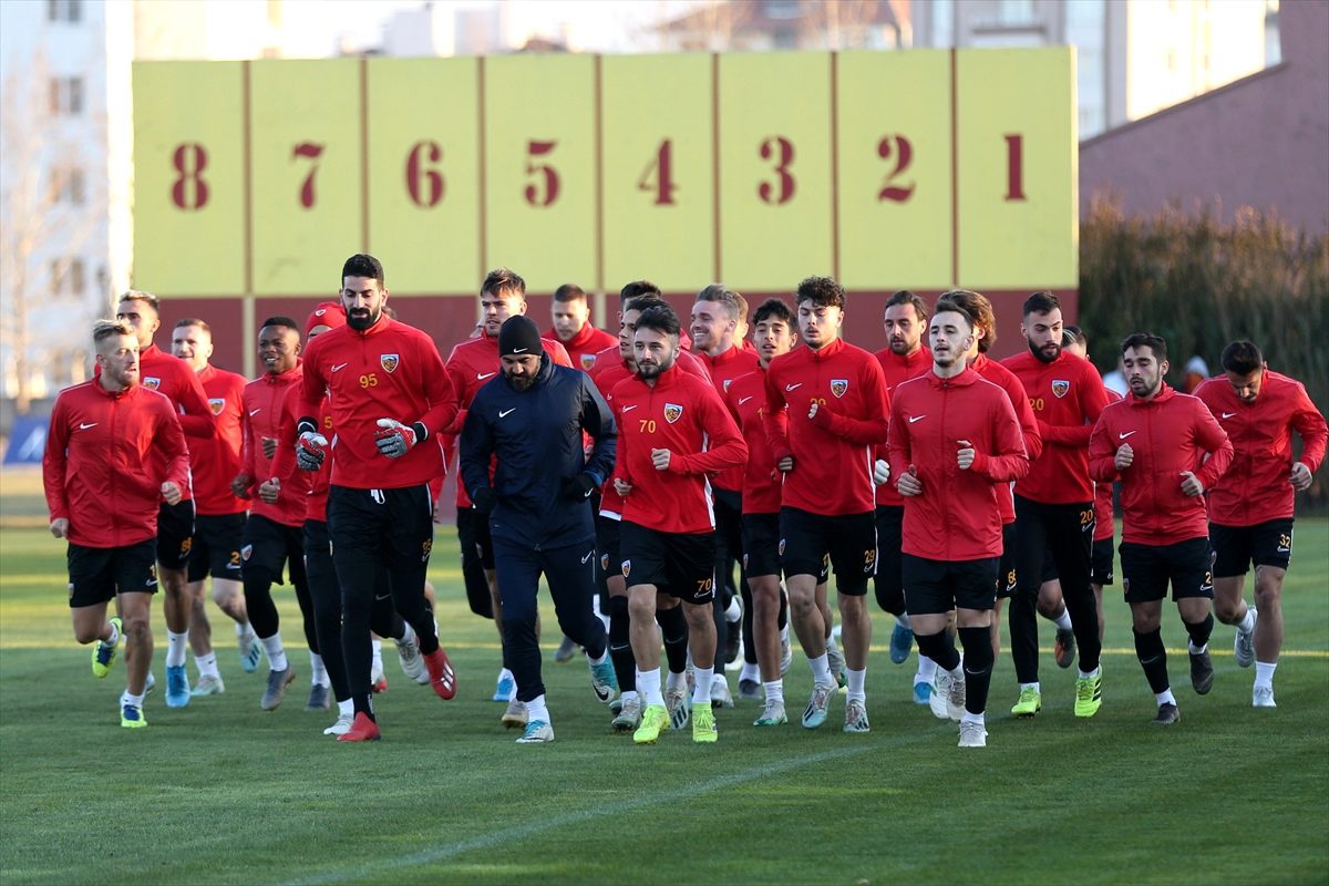 Kayserispor Teknik Direktörü Prosinecki: "Mensah\'ı tamamen gözden çıkarmadık"