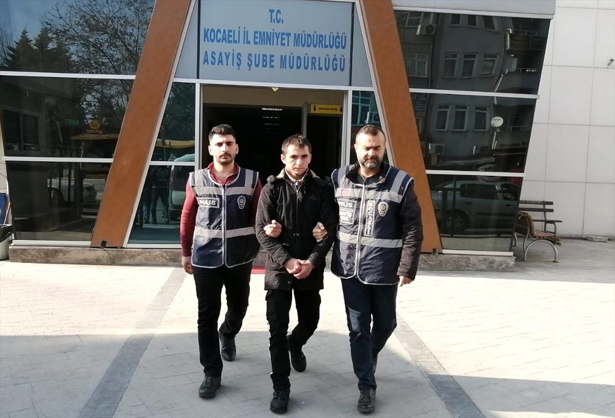 Kocaeli\'de telefonla dolandırıcılık şüphelisi 3 zanlı tutuklandı