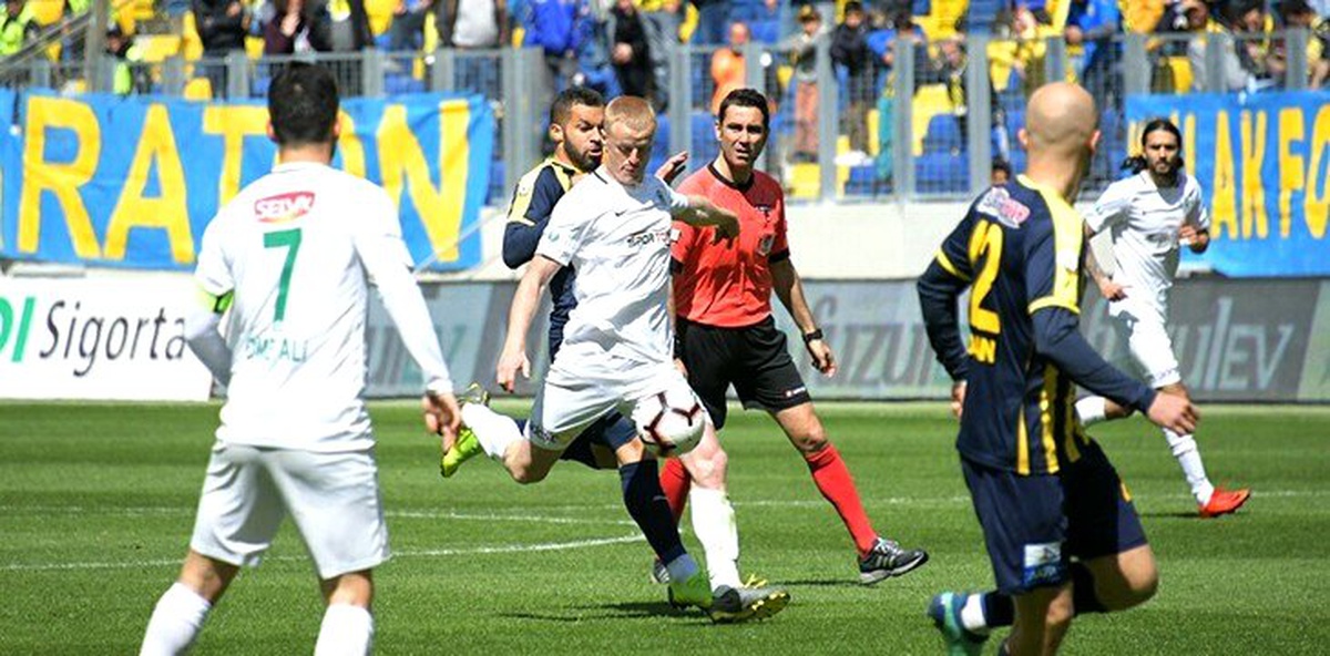 Konyaspor\'da 2 futbolcu forma giyemeyecek