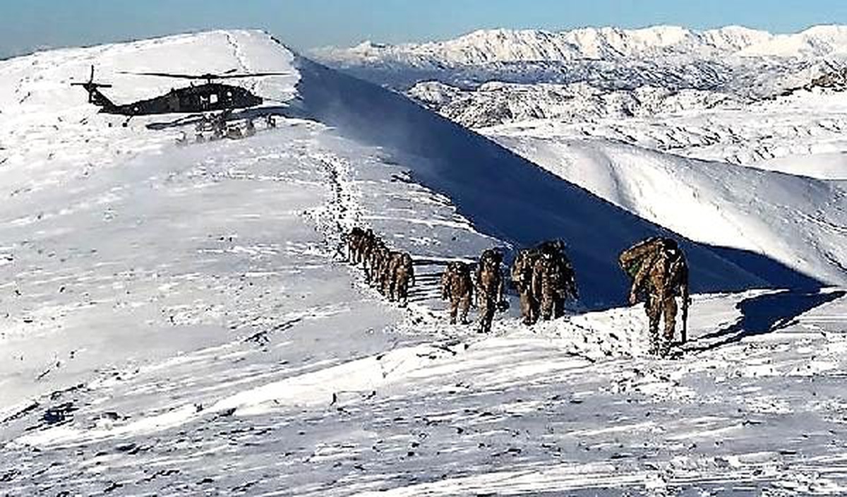 Lice\'de PKK\'lı teröristlerin sığınağı kullanılamaz hale getirildi