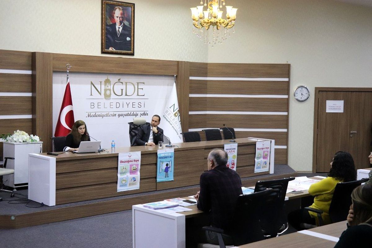 Niğde Belediye Başkanı Emrah Özdemir Sağlıklı Şehir Projesi sunumuna katıldı
