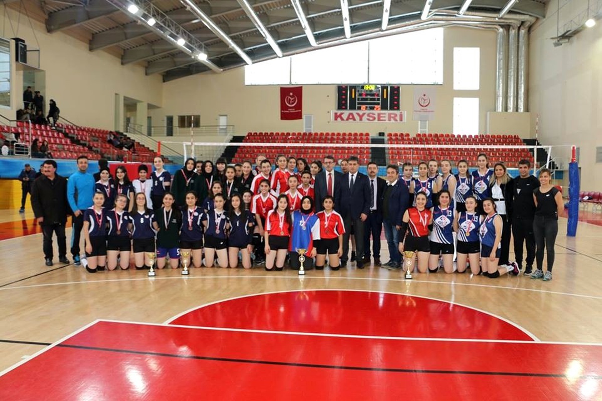 Okullar Arası Genç A Kız Voleybol İl Birinciliği Müsabakaları Tamamlandı