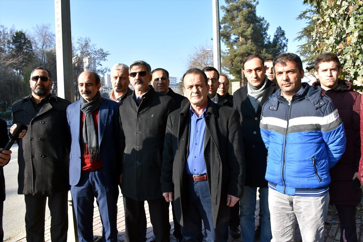 Sendikalar Bilecik Belediyesinde bazı çalışanların iş akitlerinin feshedilmesine tepki gösterdi