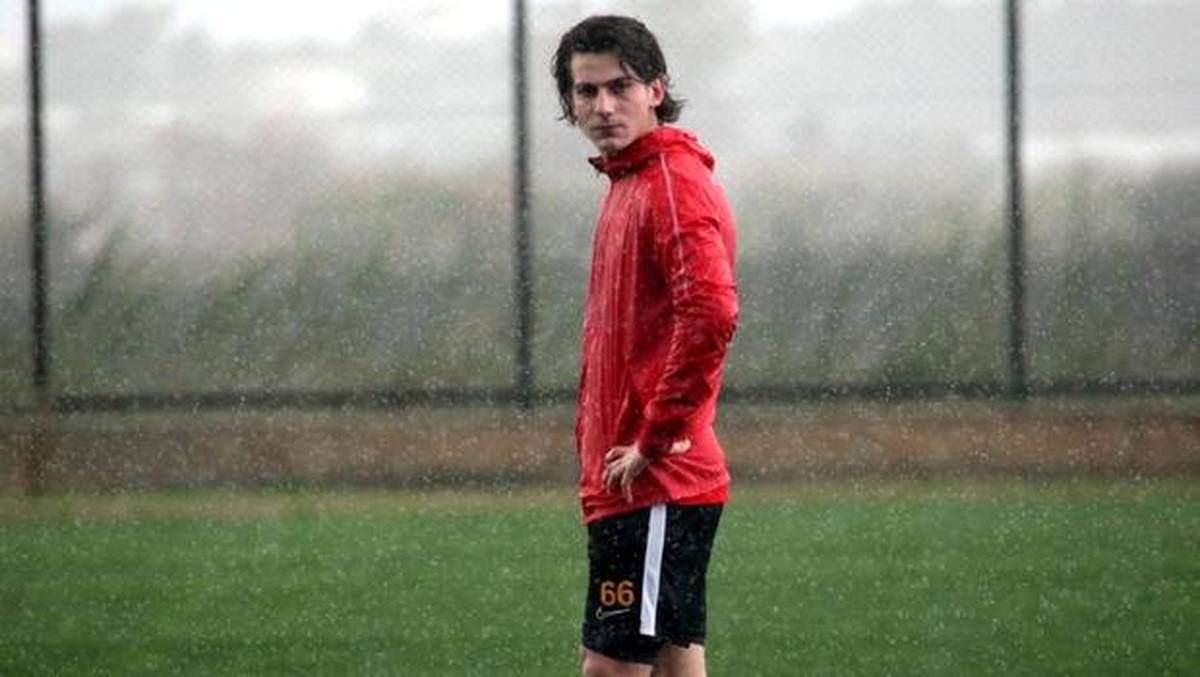 Kayserispor, altyapısından Ömer Memiş\'le profesyonel sözleşme...