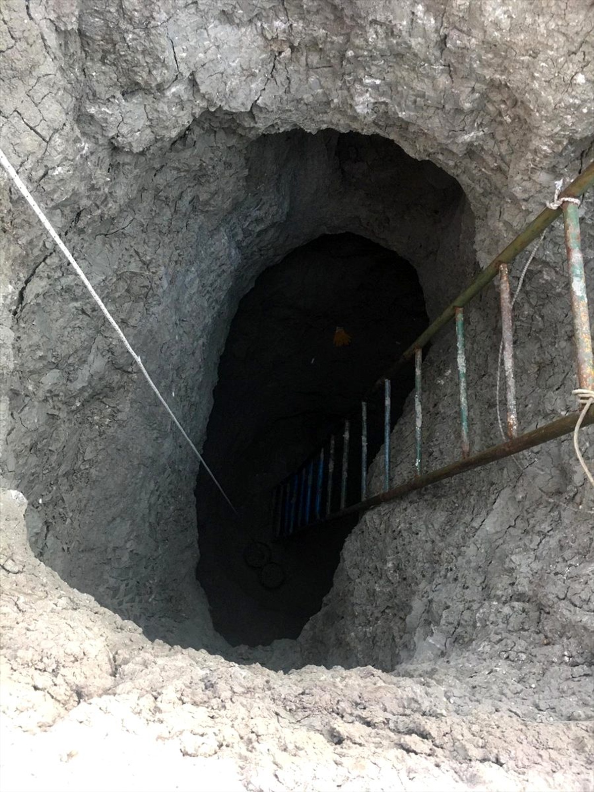 Tekirdağ\'da 12 kişi kaçak kazı yaparken yakalandı