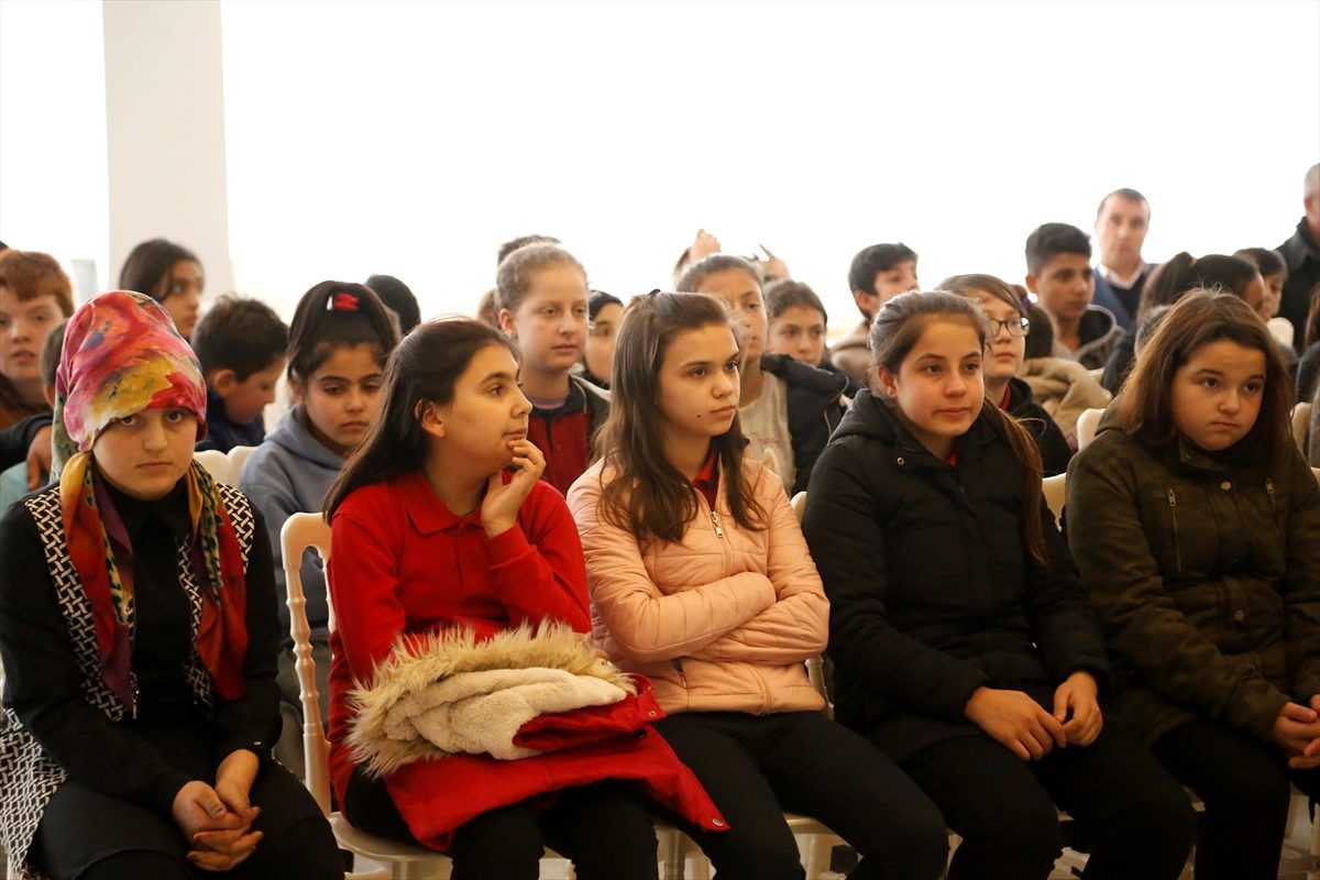 Tekirdağ\'da THY personelleri gökyüzündeki tecrübelerini öğrencilere anlattı