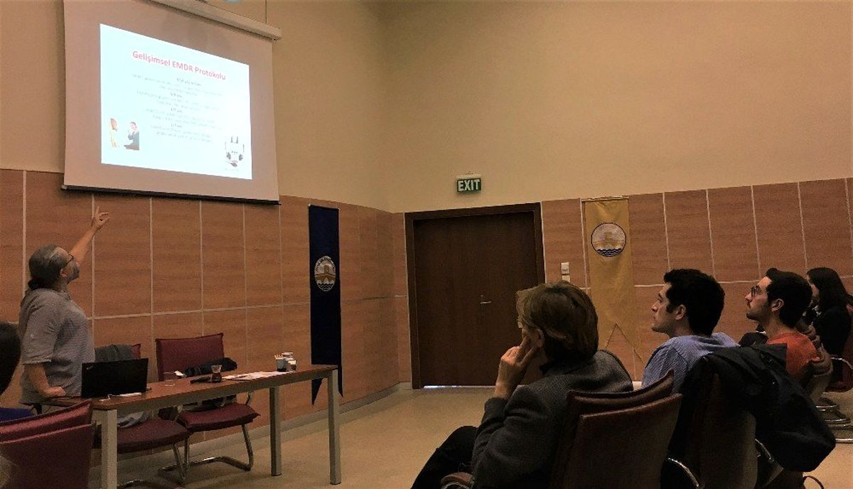 Trakya Üniversitesi\'nde Çocuk ve Ergenlerde Travma ile EMDR yöntemi konuşuldu