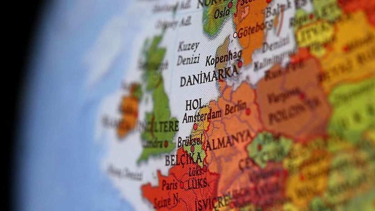 \'Trump İran\'la anlaşmaya çalışan AB ülkelerini ek vergi ile tehdit etti\' iddiası