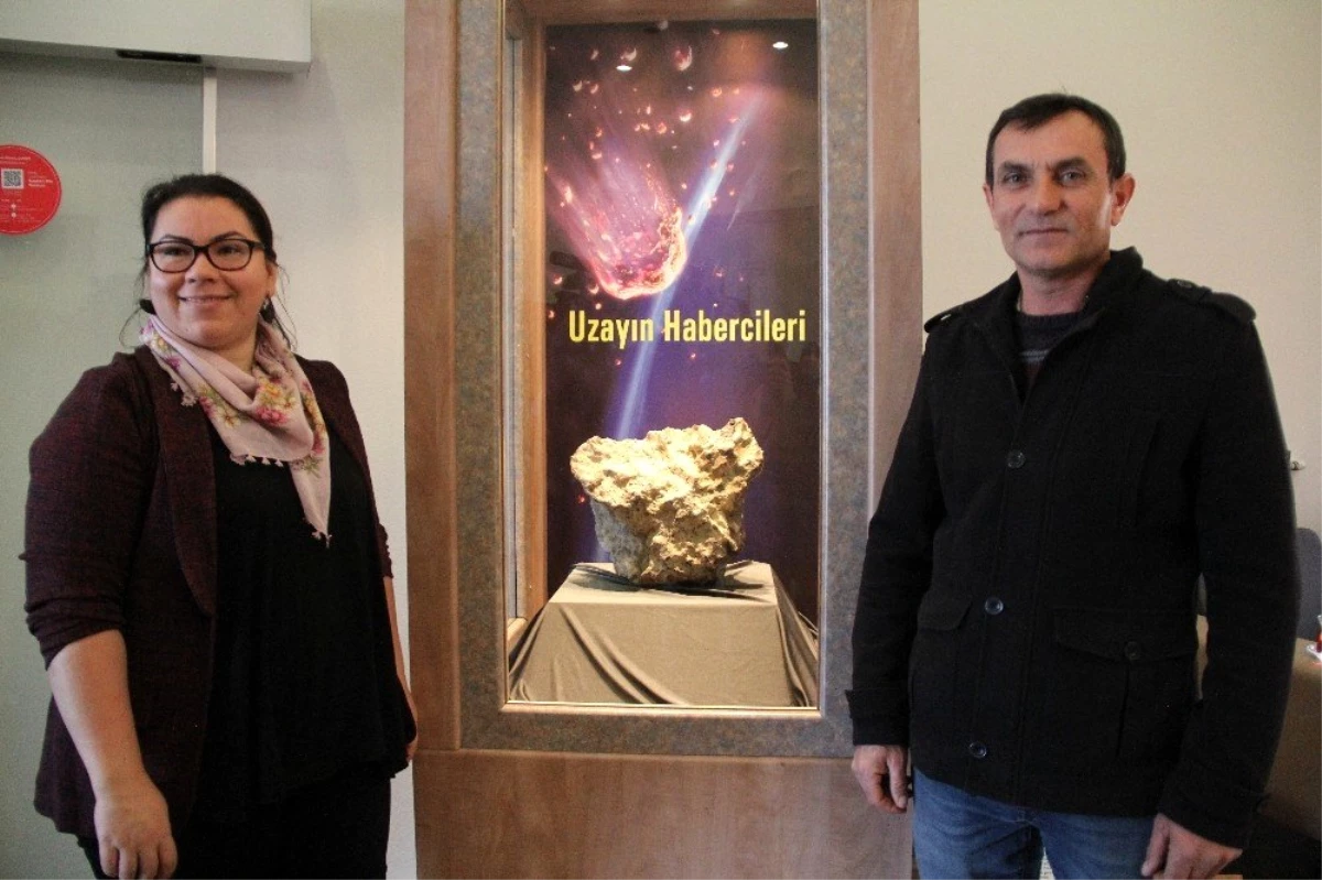 Türkiye\'nin 3. büyük gök taşı Çorum Müzesi\'nde sergilenmeye başladı