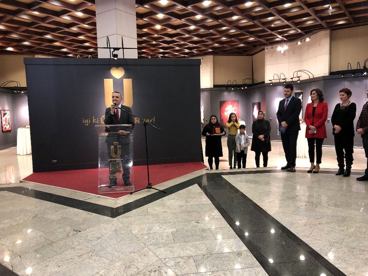 Üsküdar\'da yazma ve dokumada çağdaş yorumlar sergisi açıldı