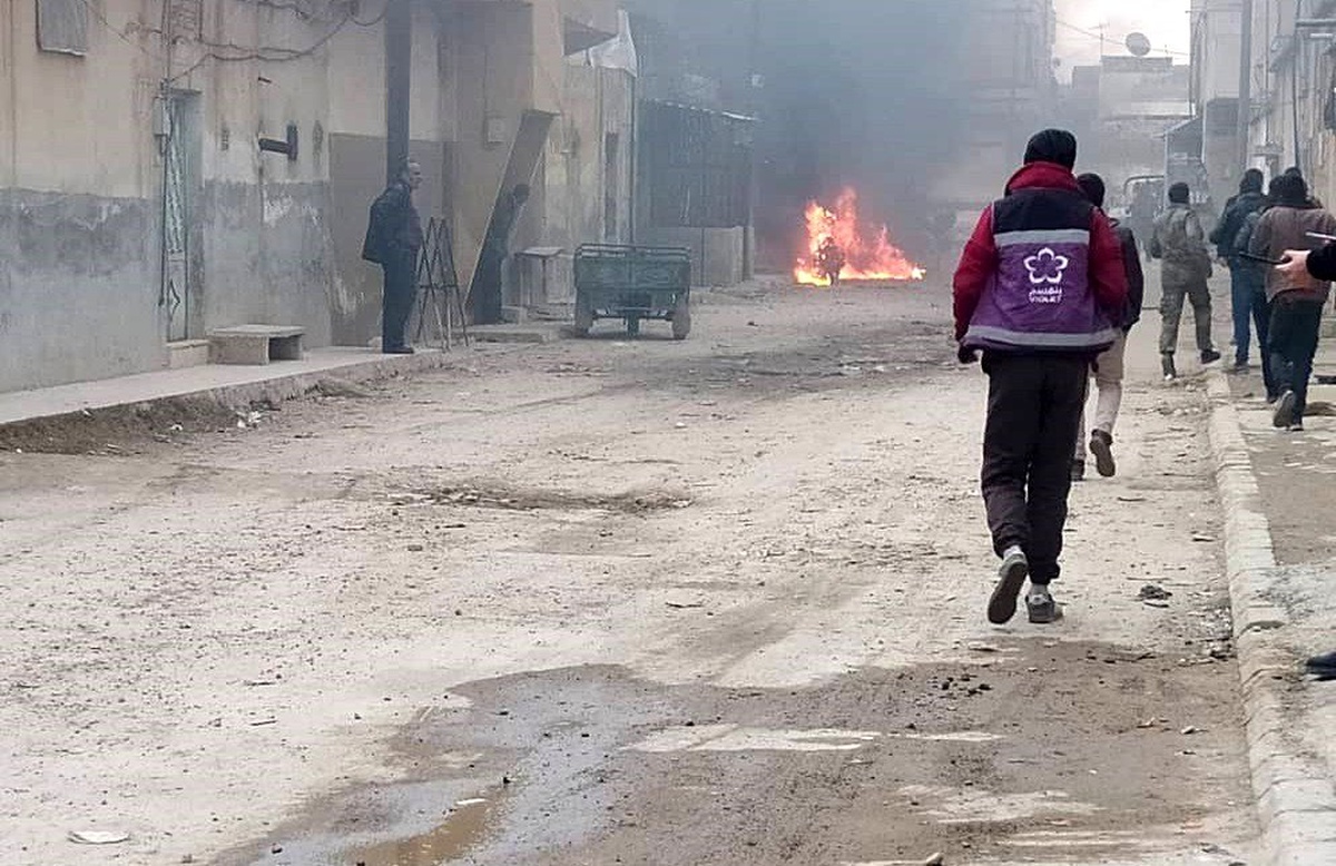 YPG Azez\'de füze ve topçu saldırısı düzenledi: 3 yaralı
