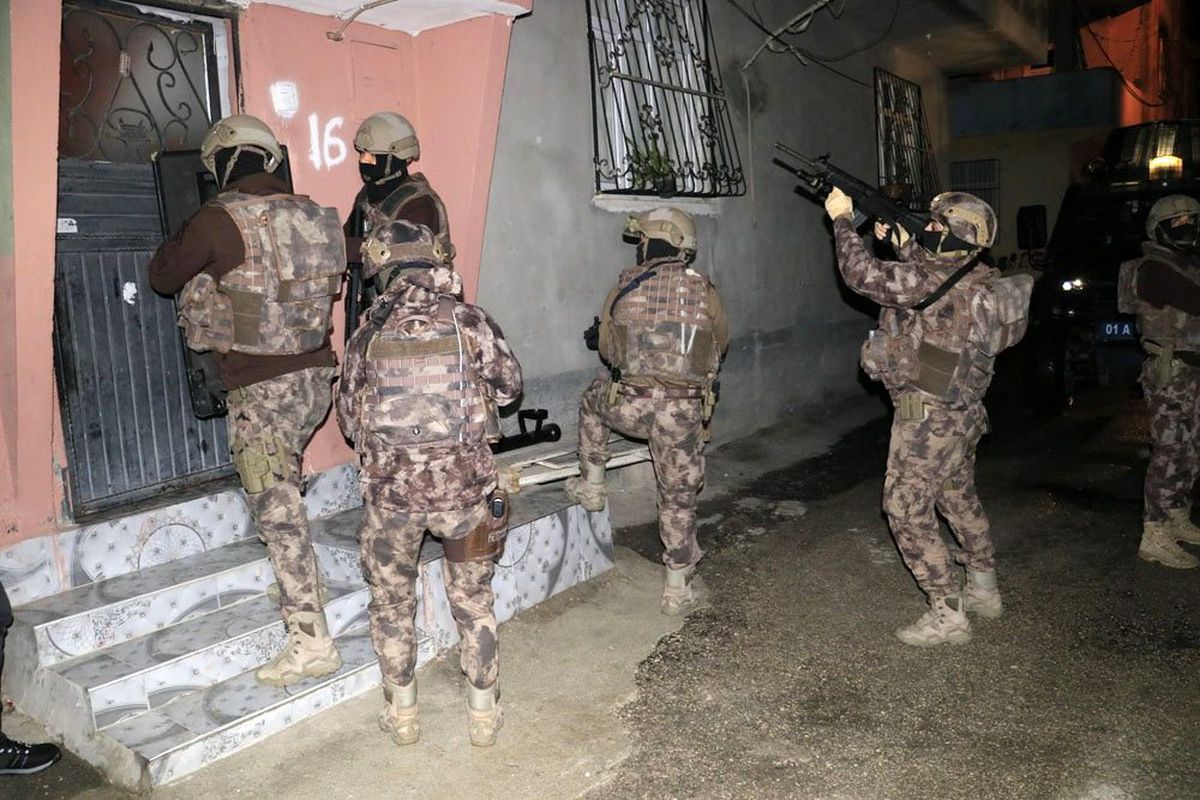 Adana merkezli 5 ilde torbacı operasyonu