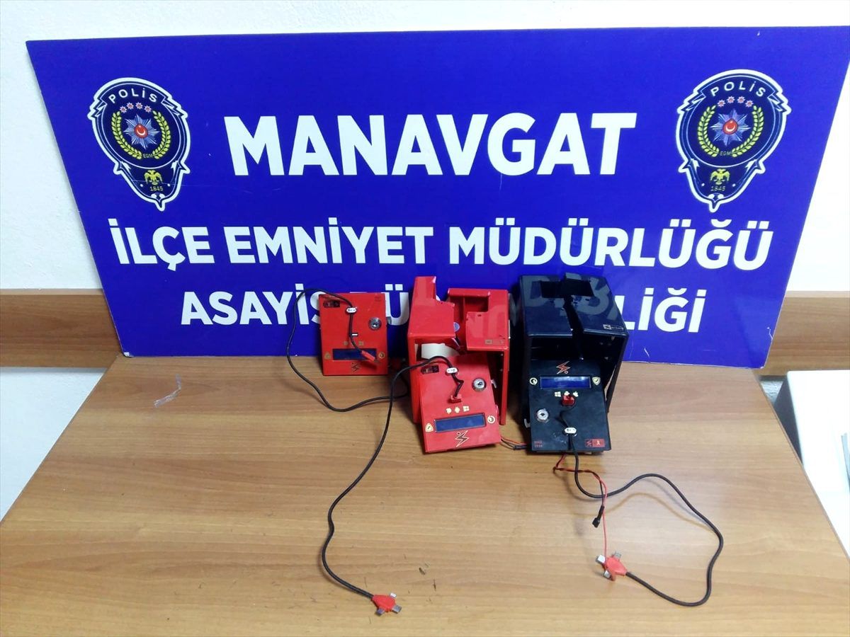 Antalya\'da bahşiş ve şarj kutularını çalan zanlı tutuklandı