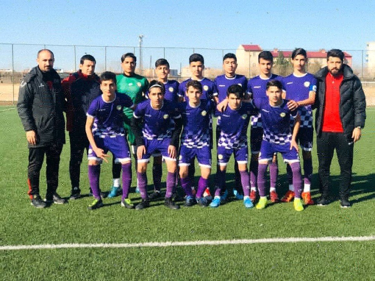 Bağlar Belediyespor\'un gençleri futbolda şampiyon