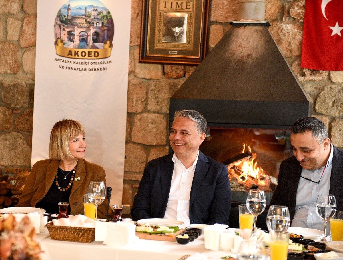 Başkan Uysal: "Kaleiçi ahlakı oluşturmalıyız"