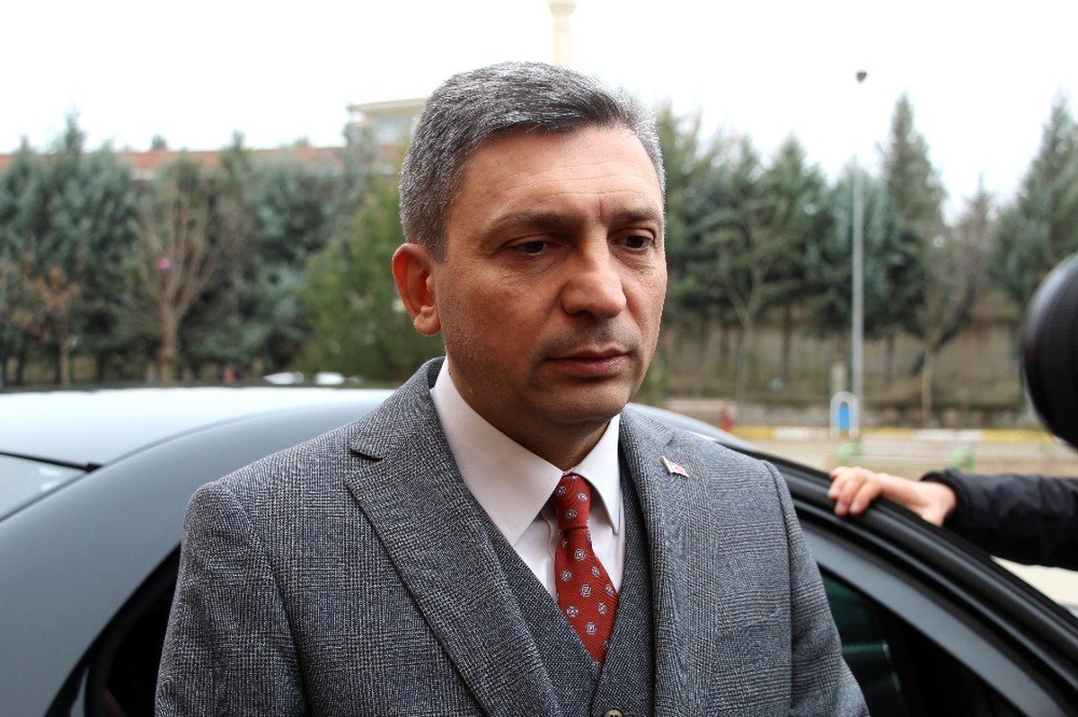 Batman\'da üzerinde kurşun izi bulunan kafatası bulundu