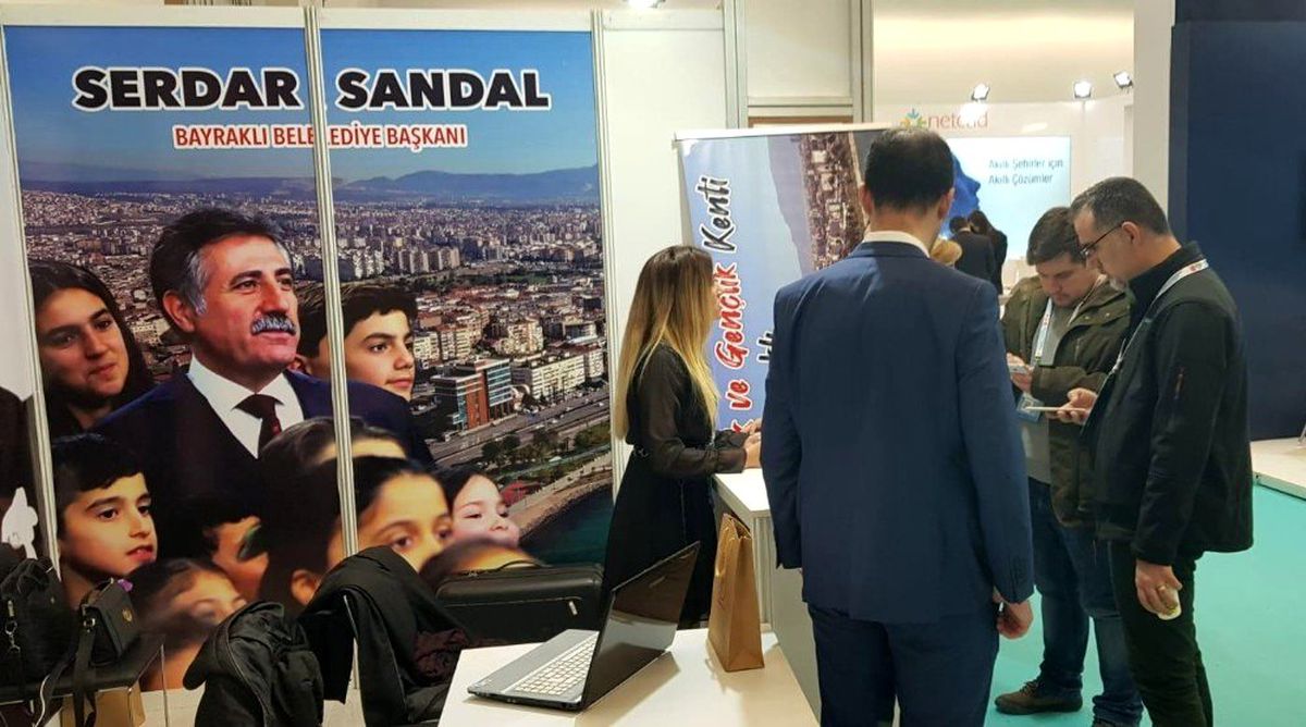 Bayraklı\'nın projeleri Ankara\'da tanıtıldı