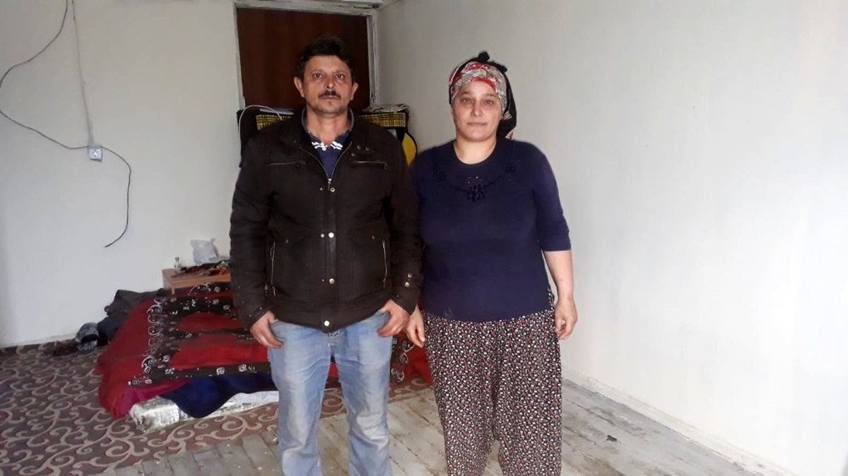 Beş aydır yanmış evde yaşamaya çalışıyorlar