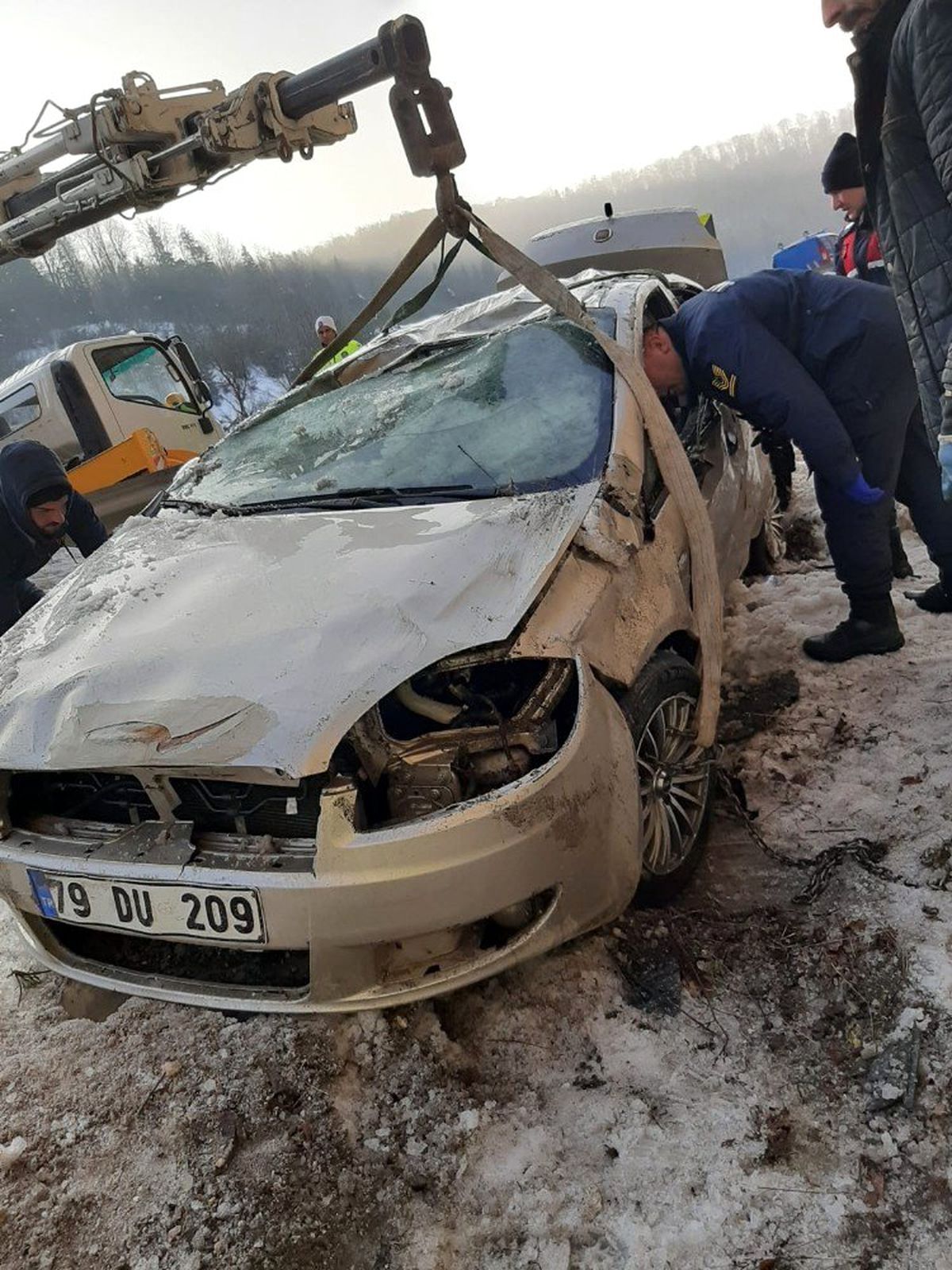 Bozüyük\'te otomobil devrildi; 1 ölü, 2 yaralı