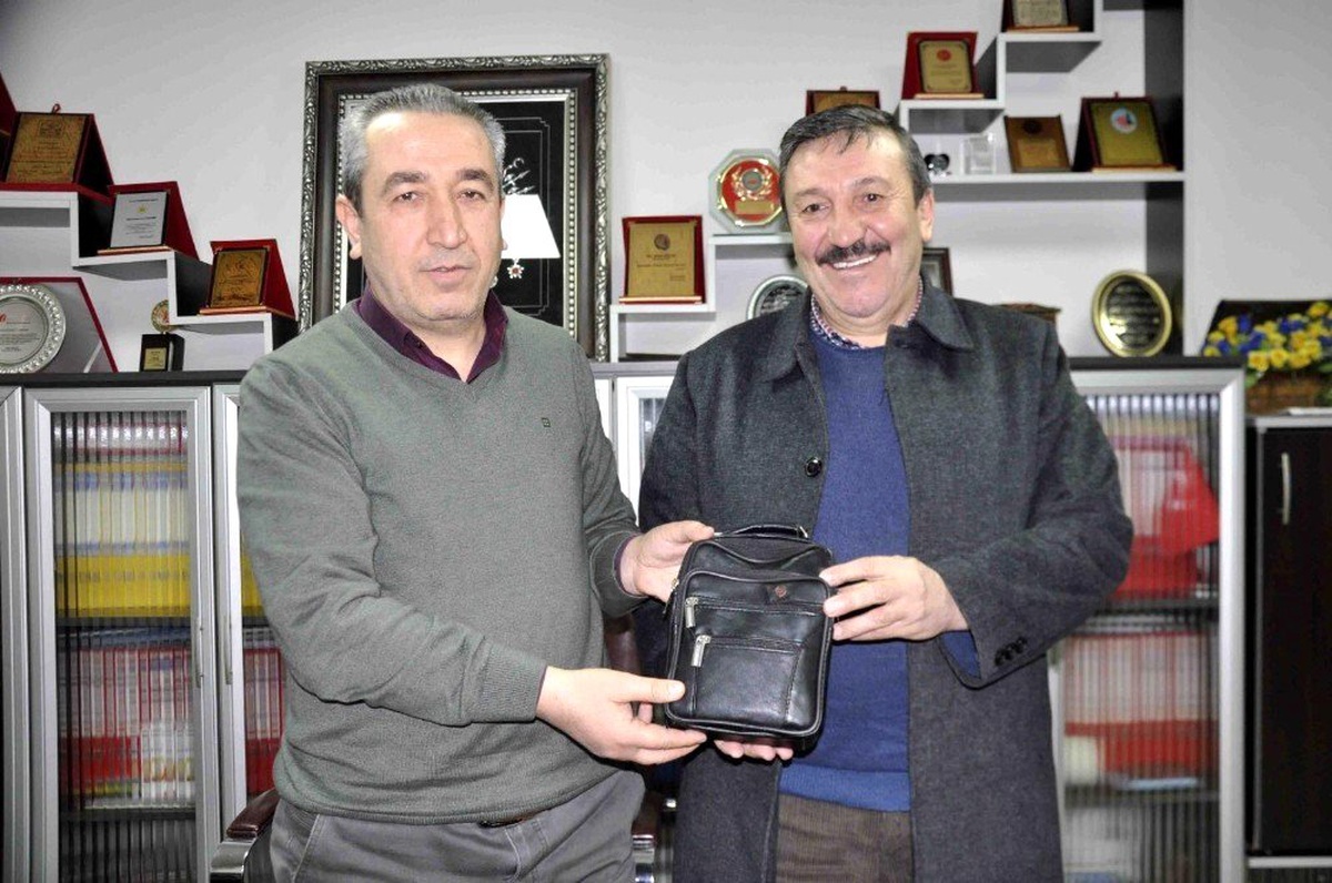 Bulduğu 20 bin TL\'yi hiç düşünmeden sahibine ulaştırdı