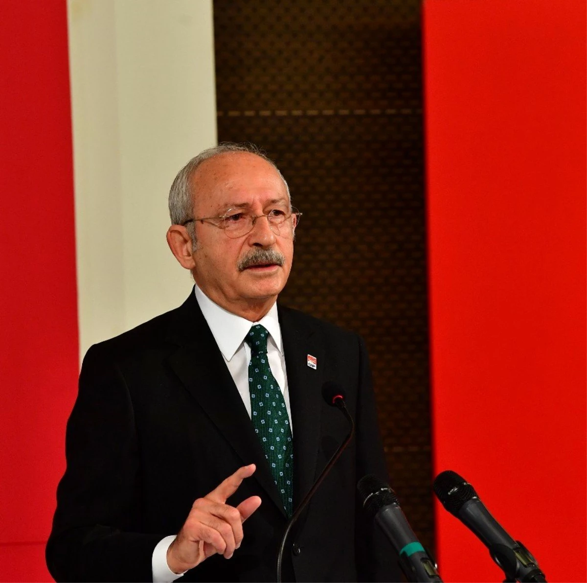 CHP Genel Başkanı Kılıçdaroğlu: "CHP\'li bütün belediyelerde asgari ücret net 2 bin 500 lira olacak"