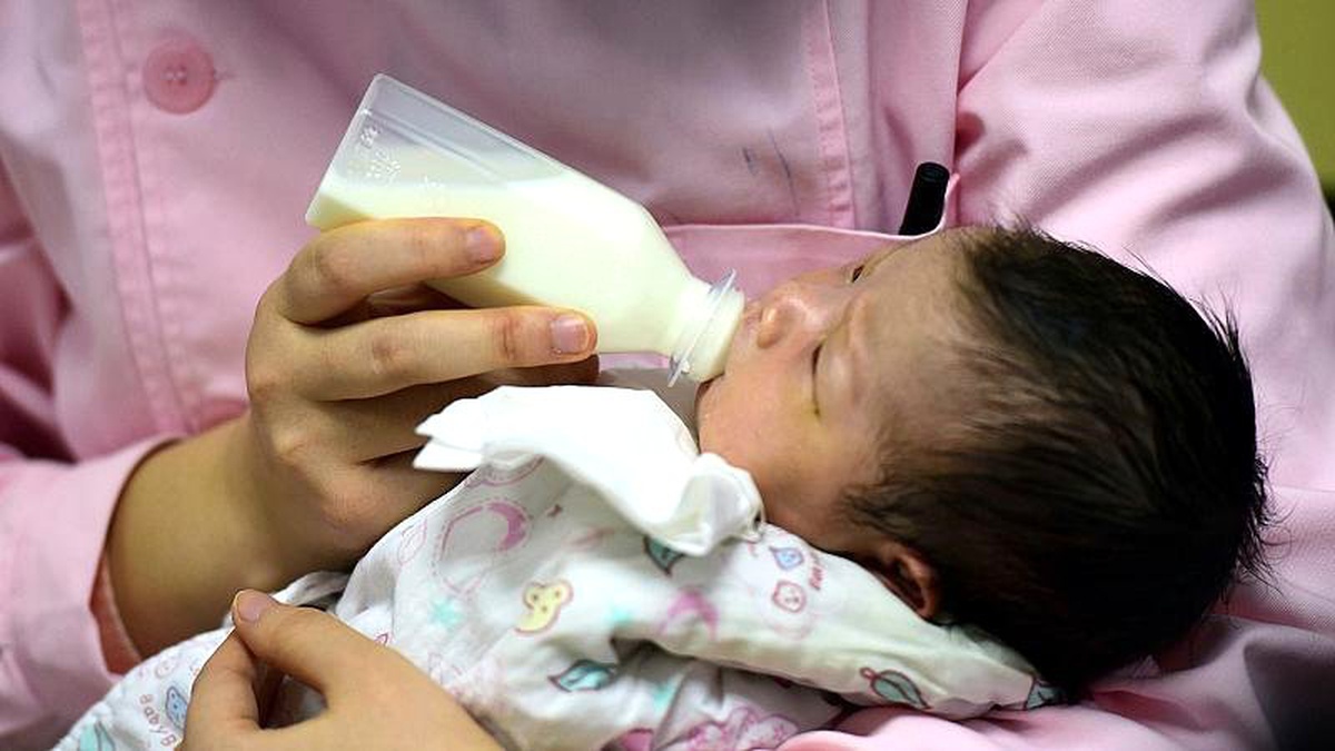 Çin\'de doğum oranı son 70 yılın en düşük seviyesine düştü
