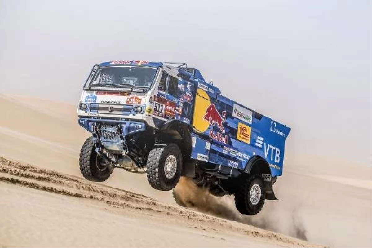 Dakar Rallisi\'nde zafer 3\'üncü kez Carlos Sainz\'in oldu
